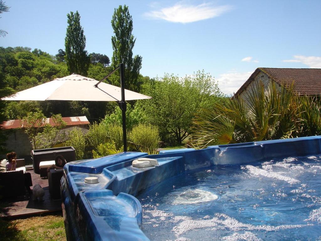 Chambres D'Hotes Domaine De Compostelle Casteide-Candau Buitenkant foto